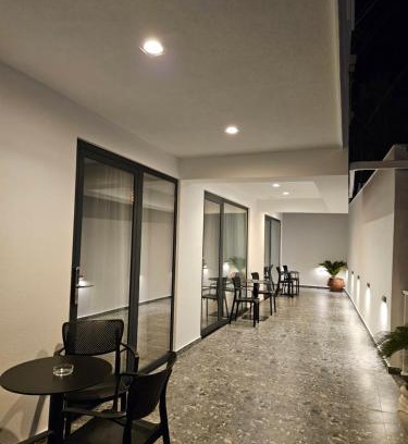Sarande Hotel | Abi's Suites