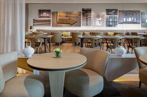 Les Corts Hotel | AC Hotel Diagonal L'Illa by Marriott