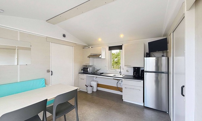 Jullouville-les-Pins House | Accessible Comfort Mobile Home: 4 Guests, 200m from Beach, Heated Pool, Fitness Room, Parking