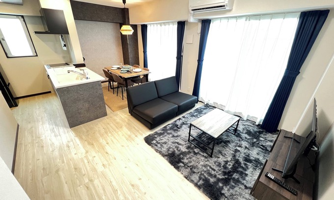 Joto Apartment | Accommodates up to 4 guests/2 beds/1 sofa bed/7-minute walk to nearest station