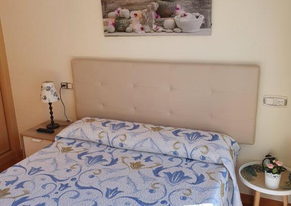 La Corredoria y Ventanielles Apartment | Acogedor Apartamento en Oviedo Frente al HUCA