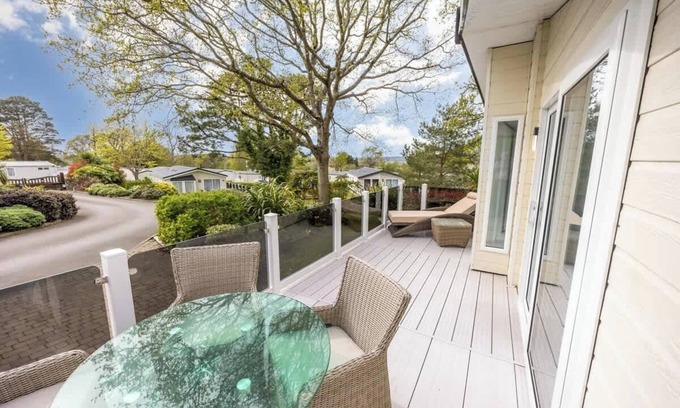 Hamworthy House | Acorns Summary: Three