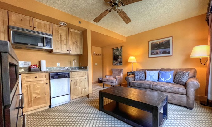 Crested Butte Hotel | ADA Hotel Suite, Kitchenette, Great Location, Indoor/Outdoor Pool, Hot Tub!