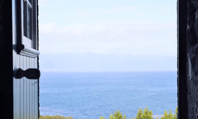 Prainha House | Adega da Vinha - Adegas do Pico