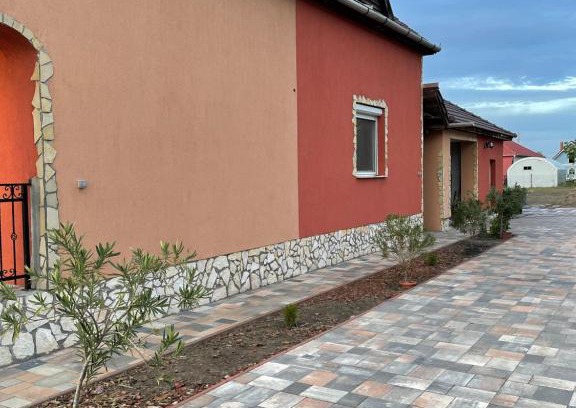 Morahalom House | Adonisz Vendégház