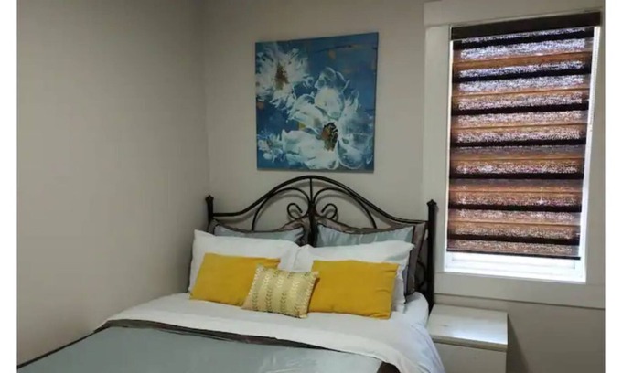Crescent Heights House | Adorable 4BRM home 5min to Downtown & Free parking