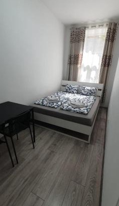 Simmering Apartment | Affordable 5-BR Shared Apartment/Enkplatz U3 Getaway