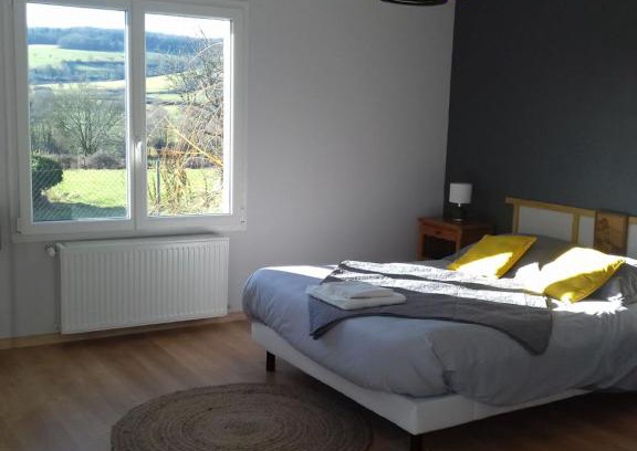 Villy-en-Auxois House | Agréable chambre meublée, vue sur la vallée de l'Auxois
