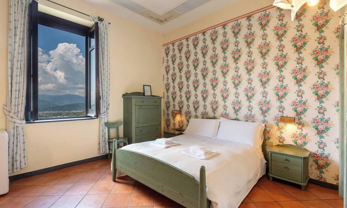 Fisciano Apartment | Agriturismo 'Quadruple Room With View of Vesuvius' with Mountain View, Shared Pool and Wi-Fi