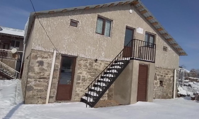 Tsalka House | Agro House Mezge - აგროსახლი მეზგე