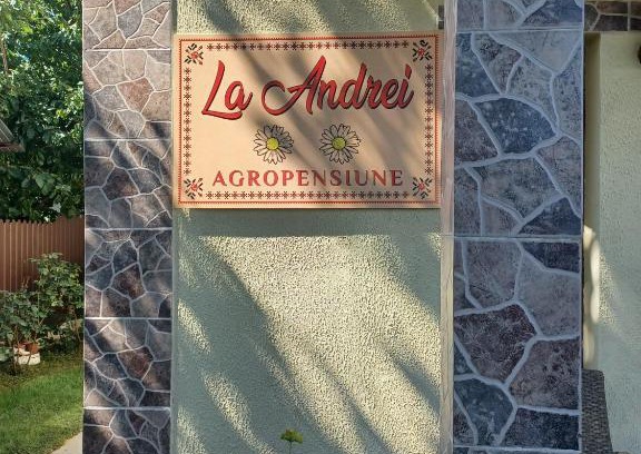 Luncavita House | Agropensiunea La Andrei