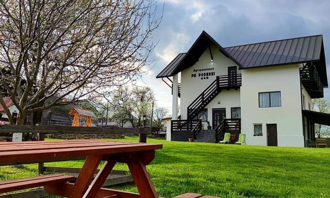 Cupseni Villa | Agropensiunea Pe Poderei