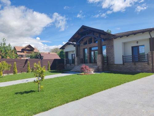 Albestii Paminteni House | Agropensiunea Anotimpuri