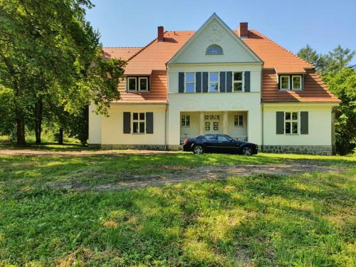 Debnica Kaszubska Apartment | Agroturystyka Dwór Kotowo