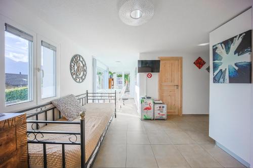 Bouveret Apartment | AidArt