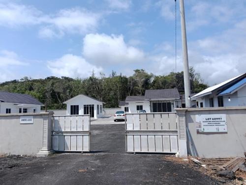 Kampung Kerta Pulas House | Aimers Lodge