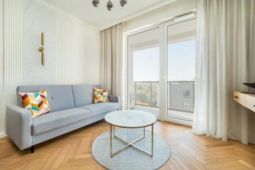 Ursus Apartment | Air Conditioned Apartment in Warsaw with Parking and Bathtub by Noclegi Renters