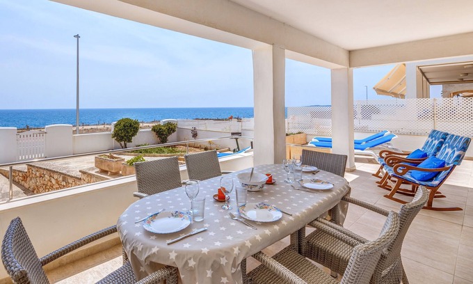 Sa Rapita House | Air-Conditioned Holiday Home with Balcony, Terrace, Sea View & Wi-Fi