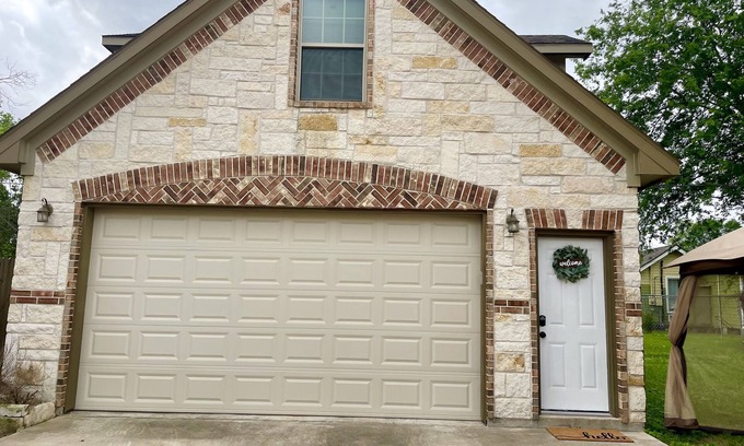 Humble Apartment | Airport Studio 5 mins from IAH