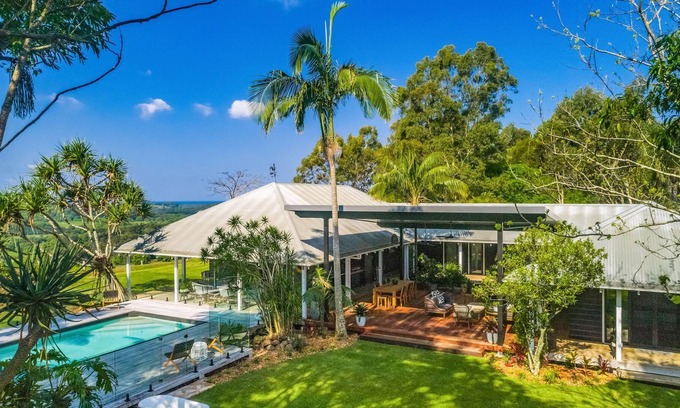 Myocum Villa | Aja - swimming pool & ocean views