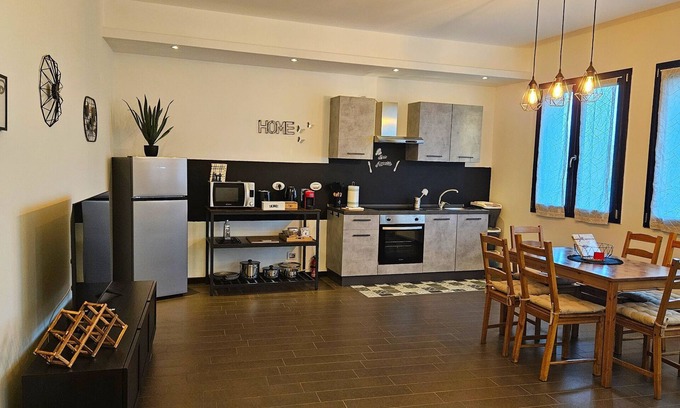 Bergamo Apartment | AK Homes, a stone's throw from Orio