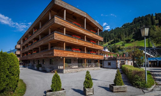 Zell am Ziller Hotel | Aktivhotel Tuxerhof