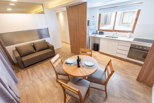 La Plata Apartment | Alójate 38- Departamento, luminoso, excelente ubicacion! Zona Hospital Español