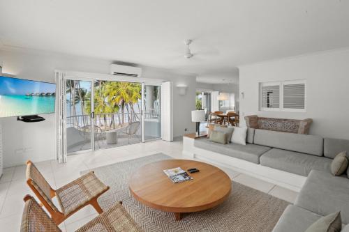 Palm Cove Hotel | Alamanda Palm Cove by Lancemore