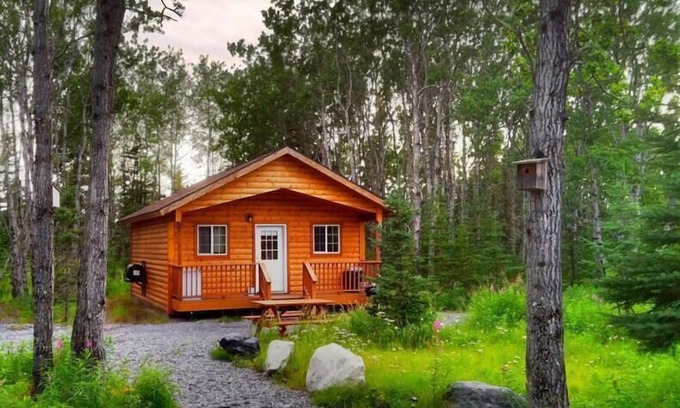 Cohoe Cabin | Alaska Summers Lodge Cabin No. 1