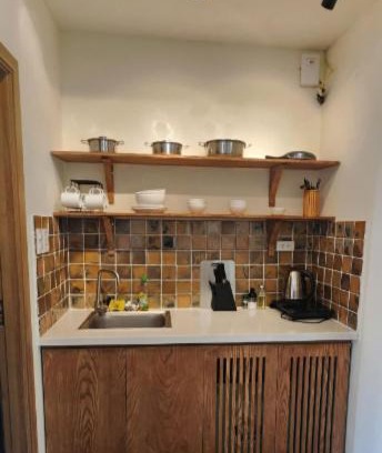Hai Ba Trung Apartment | ALBERTLEVY Vintage Housing-City Centre-Jacuzzi-Late Check out