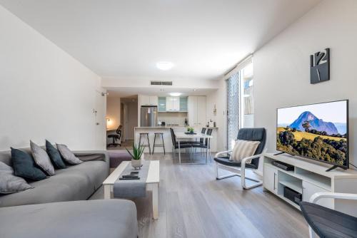 Albion Apartment | Albion Stay Spacious Patio, Pool & Near Transport