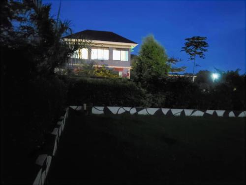 Entebbe Other | Alice Gardens & Campsite