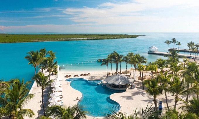 Leeward Settlement Resort | All-Inclusive Escape! Three Oceanfront 1BR, Private Beach, Paddleboarding