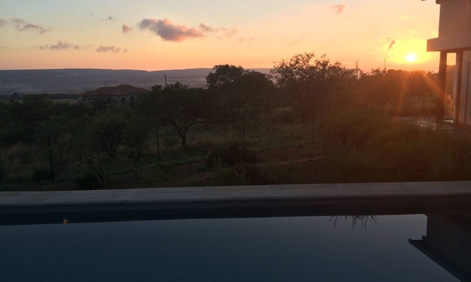 Tshwane Apartment | All that you will need, in a tranquil settting