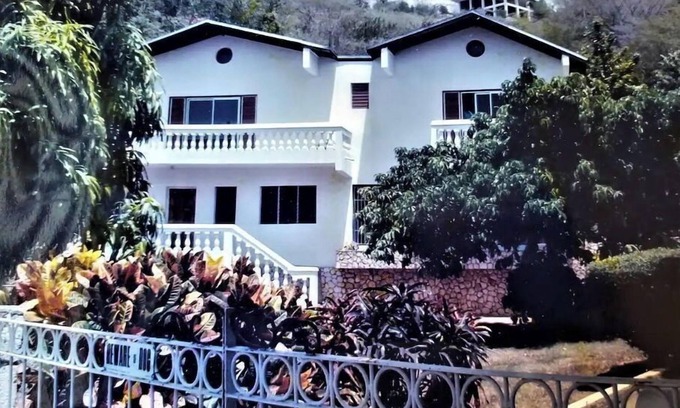 Saint Andrew Apartment | Allen Guest House