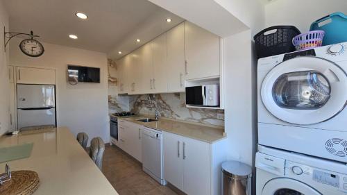 Cova da Piedade Apartment | Almada Lisbon em frente dos transportes públicos