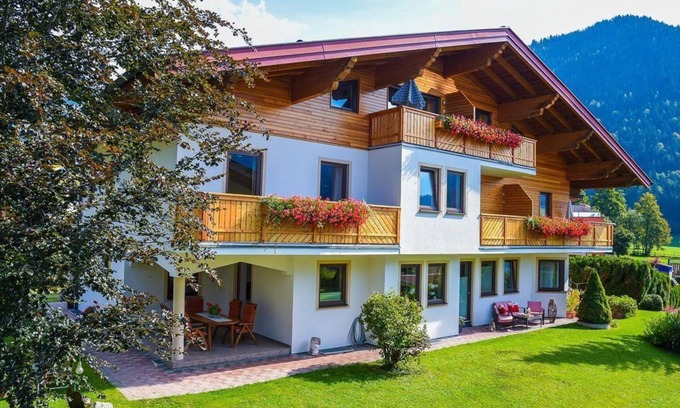 Werfenweng House | Almchalet - Almchalet/2 bedrooms/Shower, WC