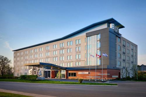 Dorval Hotel | Aloft Montreal Airport
