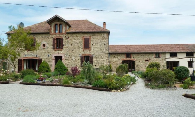Saint-Lezer Apartment | Alpaca farm - 6 bed Gite & 2 X Double B&B rooms