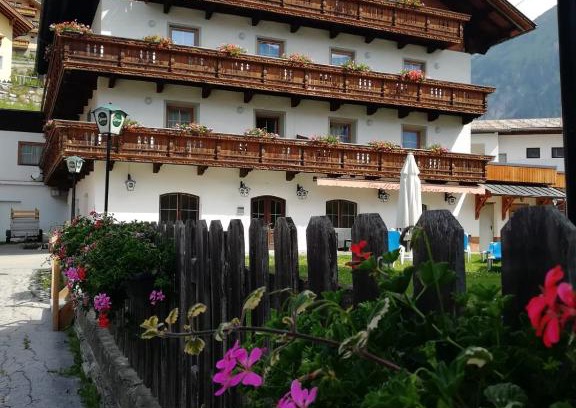 Großdorf Hotel | Alpengasthof Kals