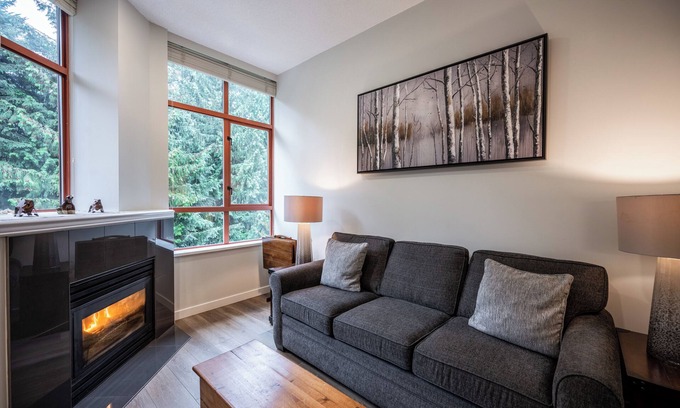 Village North Condo | Alpenglow Lodge Snooze Studio with Den by MVA