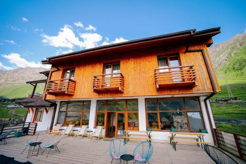 Gergeti Hotel | Alpenhaus Kazbegi Hotel & Restaurant