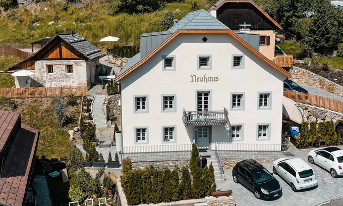 Colli In Pusteria Apartment | Alpine Apartment - with open air jacuzzi & infrared sauna!