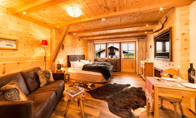 Inzell Apartment | Alpine Chalet "Alpenglow"