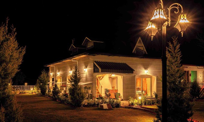 Kempty Range Villa | amã Stays & Trails Barefoot Bungalow, Dhanaulti