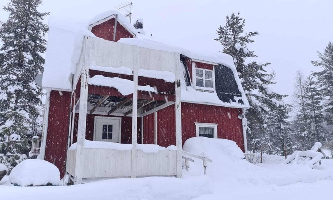 Kage House | Amazing 4-bedroom house with WiFi in charming Stavaträsk
