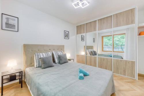 Meudon Apartment | Amazing apartment in a park overlooking Paris