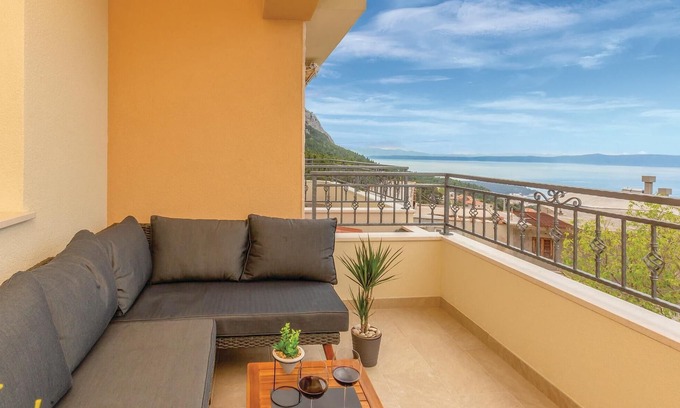 Veliko Brdo Apartment | Amazing apartment in Makarska with WiFi