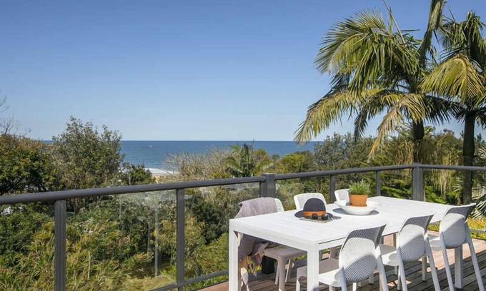 Killcare House | Amazing beach views with a pool. Easy walk to beach and bay