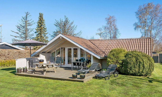 Dronningmolle House | Amazing home in Dronningmølle with WiFi